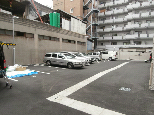 駐車場　駐車場