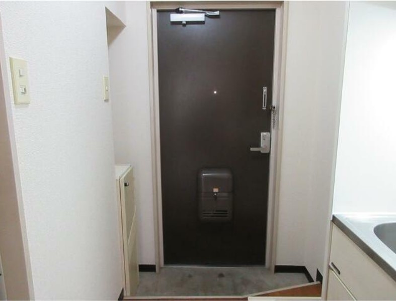 玄関　※別部屋参考写真☆玄関にはシューズBOXあり☆