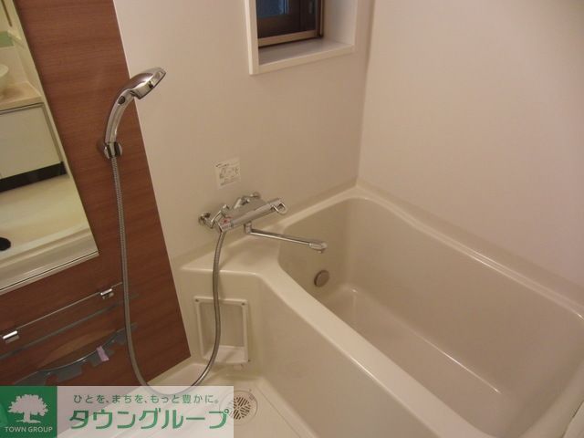 バス・シャワールーム　Cタイプ2012年1月撮影 同タイプ203号室の写真です。