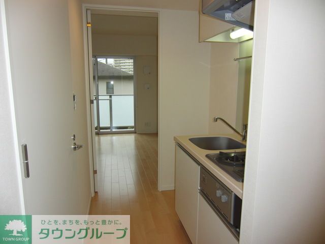 玄関　Cタイプ2012年1月撮影 同タイプ203号室の写真です。