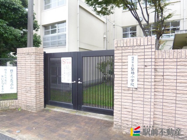 小学校　堅粕小学校（小学校）まで1000m