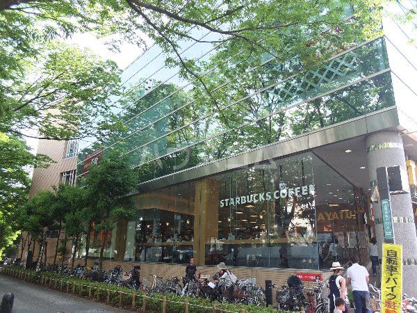 飲食店　スターバックスコーヒー TSUTAYA 馬事公苑店（飲食店）まで975m