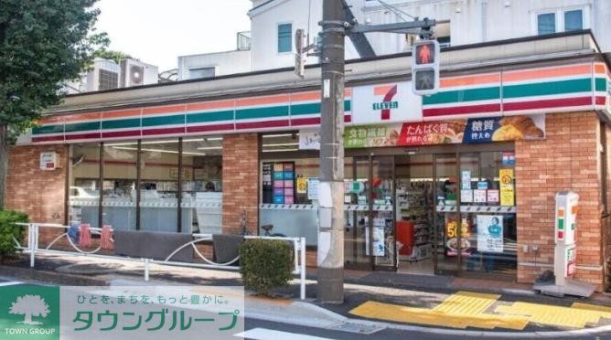 コンビニ　セブンイレブン上目黒5丁目店（コンビニ）まで310m