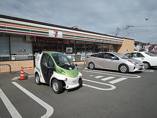 コンビニ　セブンイレブン寒川駅前店（コンビニ）まで400m