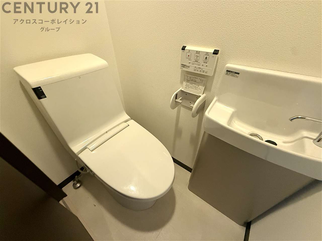 トイレ　温水洗浄便座付きでおすすめ！