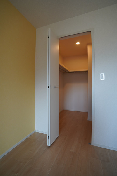 収納　同じ建物の別の部屋