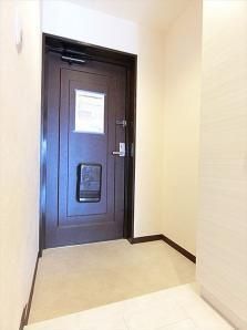 玄関　（別タイプ参考写真）グランコート東尾久　荒川区 東尾久5