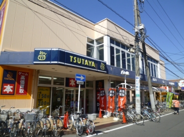 ショッピングセンター　TUTAYA（ショッピングセンター）まで800m