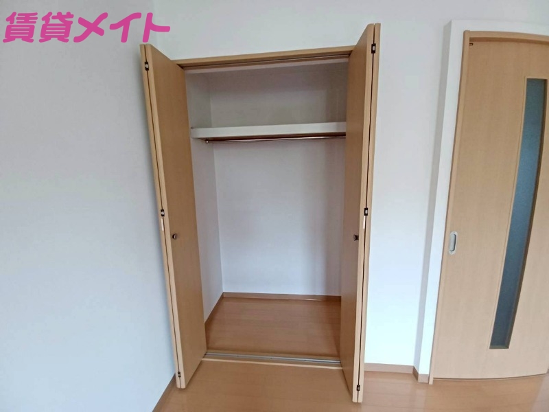 収納　別の部屋の写真を代用しております