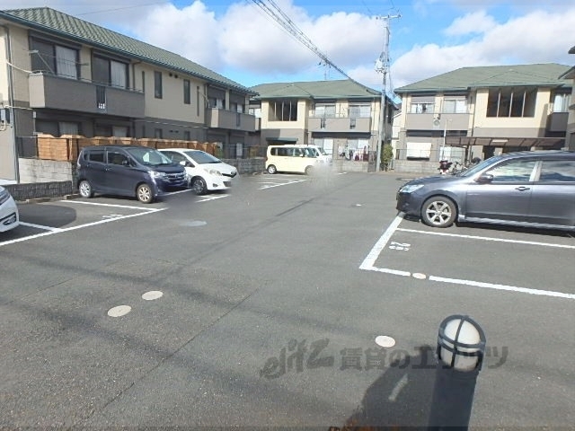 駐車場　消火器