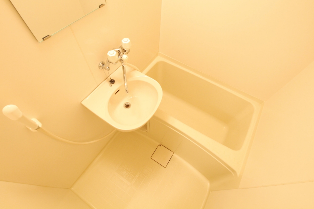 バス・シャワールーム　お風呂とトイレは別々（※画像は代表例です）