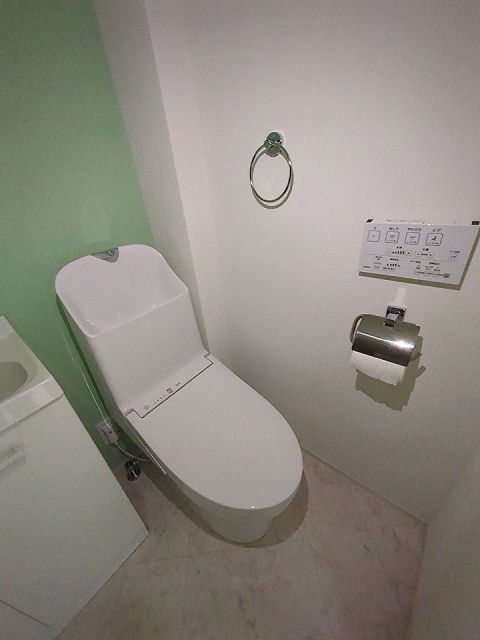 エメラパン宮崎台のトイレ写真
