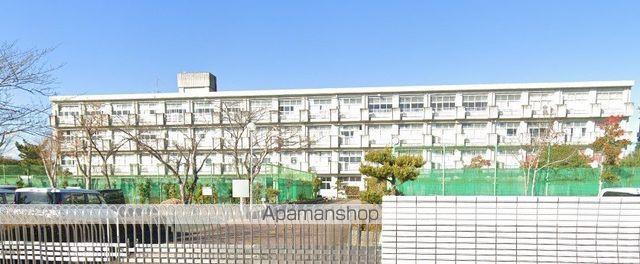 中学校　周南中学校（中学校）まで433m