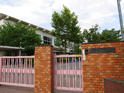 小学校　足立区立皿沼小学校（小学校）まで342m