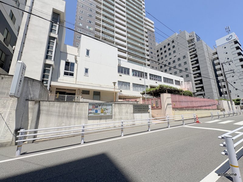 幼稚園・保育園　南大江保育所（幼稚園・保育園）まで250m