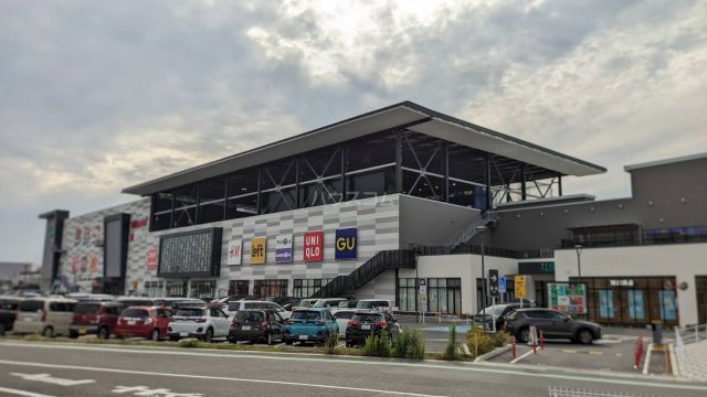 ショッピングセンター　イーアス春日井（ショッピングセンター）まで646m