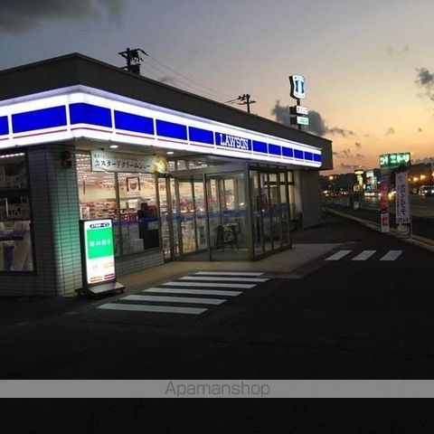 コンビニ　ローソン上越下門前店（コンビニ）まで190m