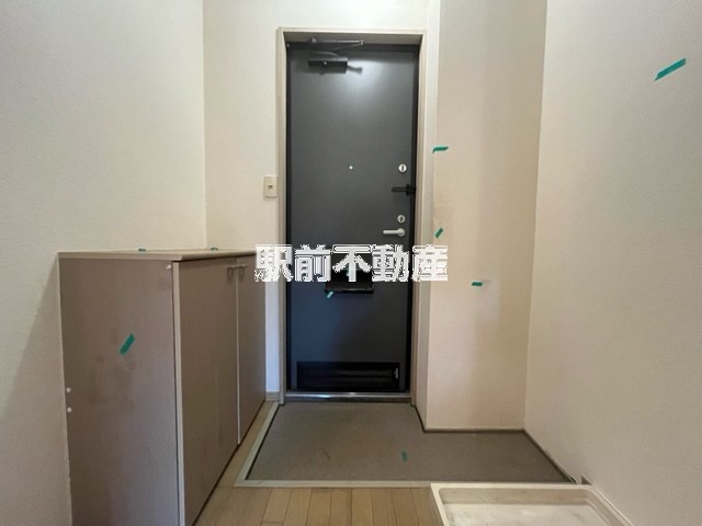 玄関　靴箱あり