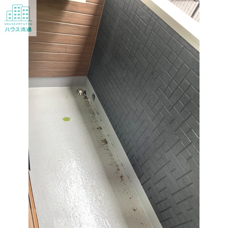 バルコニー　※写真は別号室です。