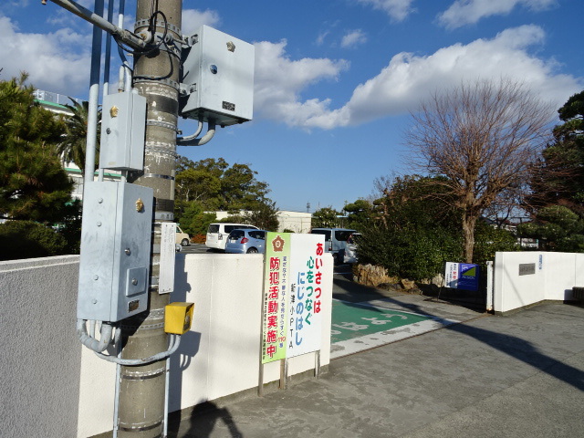 小学校　新津小学校（小学校）まで839m