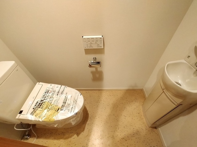 トイレ　※前回募集時の写真です。