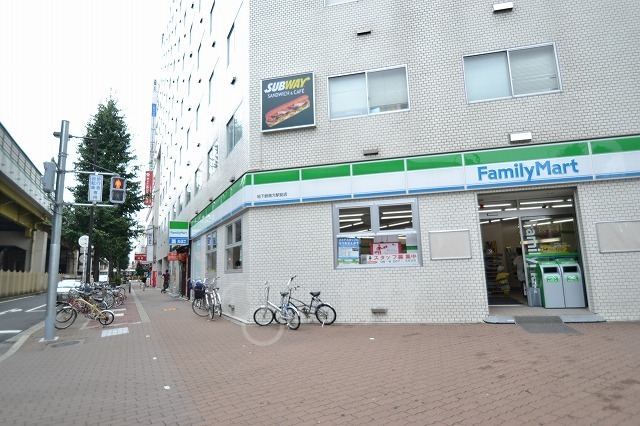 コンビニ　ファミリーマート　木川西（コンビニ）まで359m