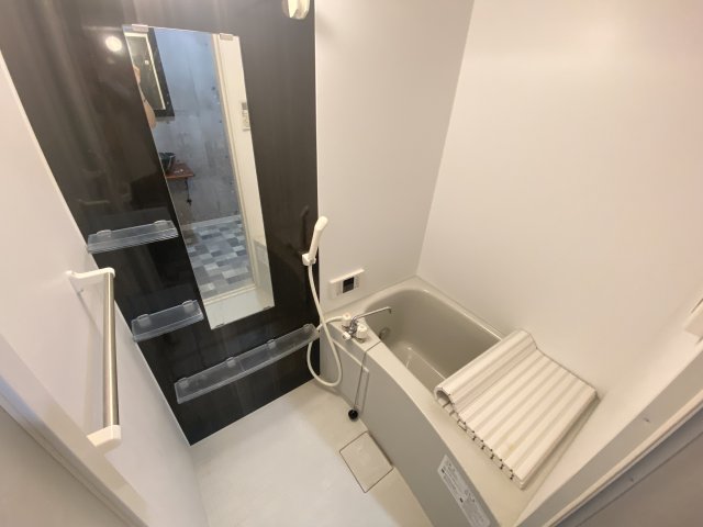 バス・シャワールーム　※別部屋参考写真