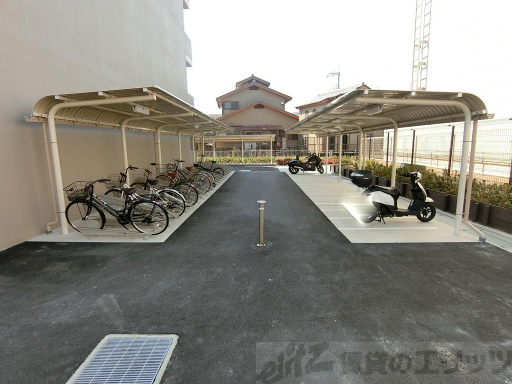 駐車場　駐車場