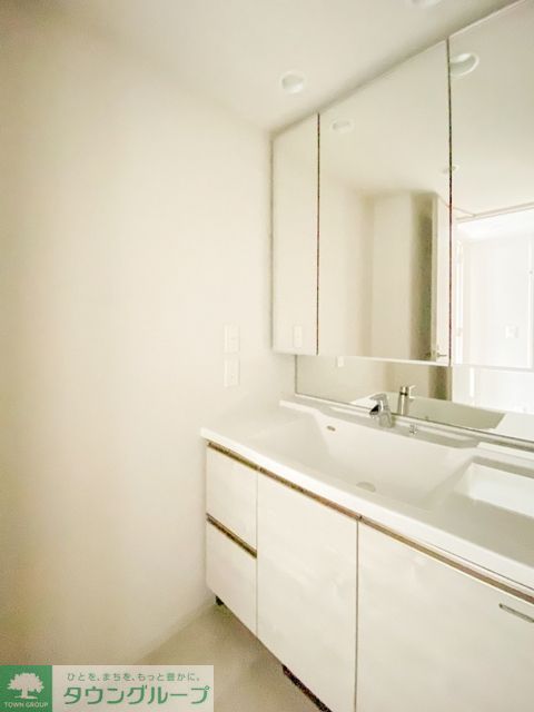 洗面設備　※写真は同タイプ住戸です。