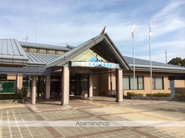 図書館　広陵町立図書館（図書館）まで896m