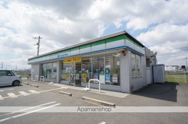 コンビニ　ファミリーマート　広陵町平尾店（コンビニ）まで1360m