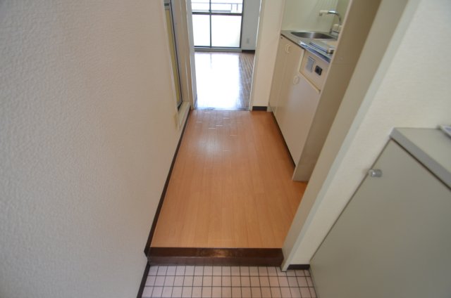 玄関　収納付玄関