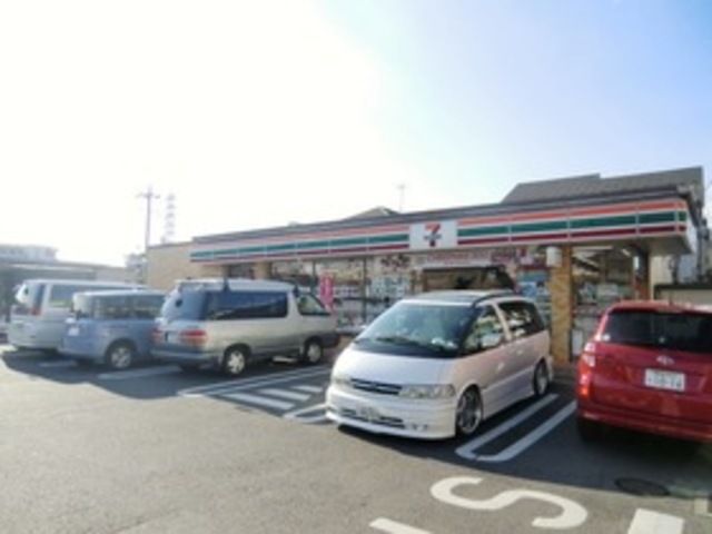 コンビニ　セブンイレブン松戸三ケ月店（コンビニ）まで540m