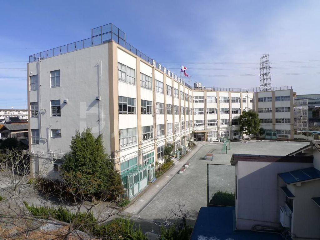 小学校　足立区立青井小学校（小学校）まで1120m