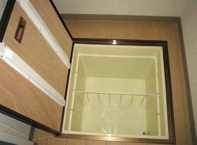 収納　床下収納あります