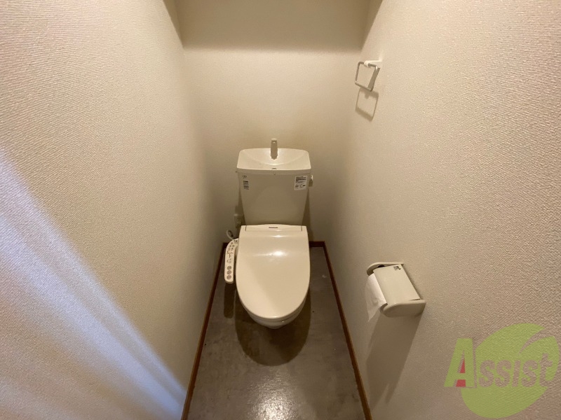 トイレ　こちらはトイレです。清潔感があり、安心して使用できます。
