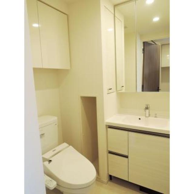洗面設備　※写真は同タイプ住戸です。