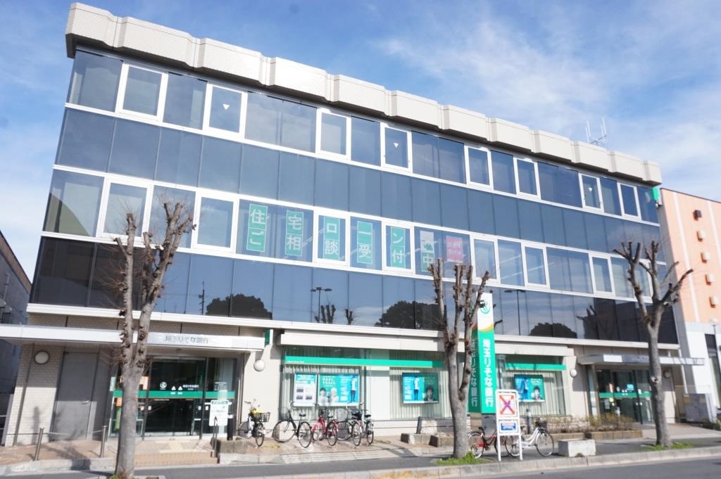 銀行　埼玉りそな銀行 吉川支店（銀行）まで442m