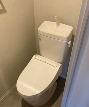 トイレ　※こちらのお写真は他部屋になり参考写真です