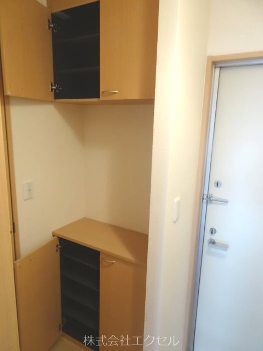 玄関　同建物別室画像です