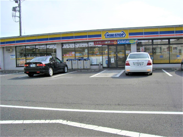 コンビニ　ミニストップ富士厚原店（コンビニ）まで870m