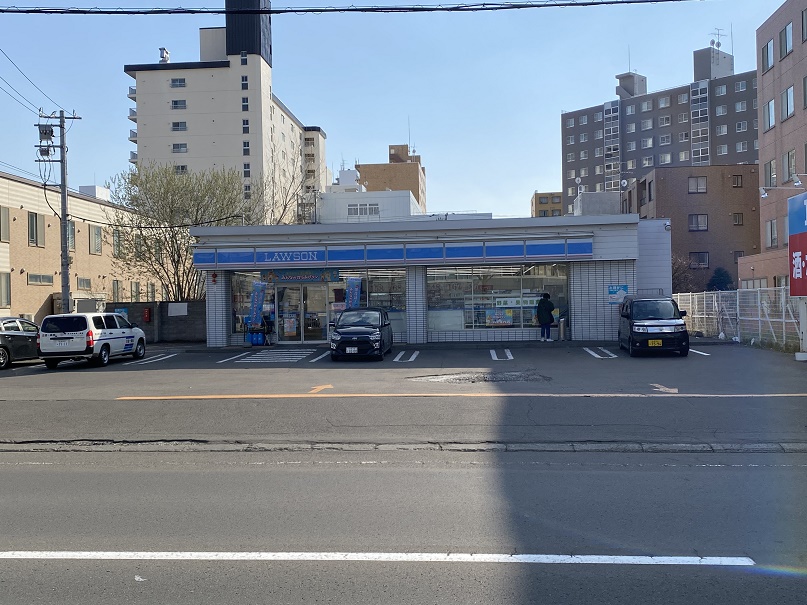 コンビニ　ローソン札幌豊平1条二丁目店（コンビニ）まで472m