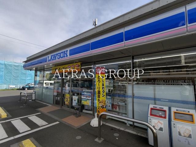 コンビニ　ローソン横浜鴨居町店（コンビニ）まで360m