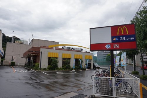 飲食店　マクドナルド 広島大町店（飲食店）まで573m