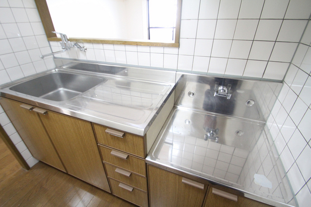 キッチン　※同号室の別階のお写真です