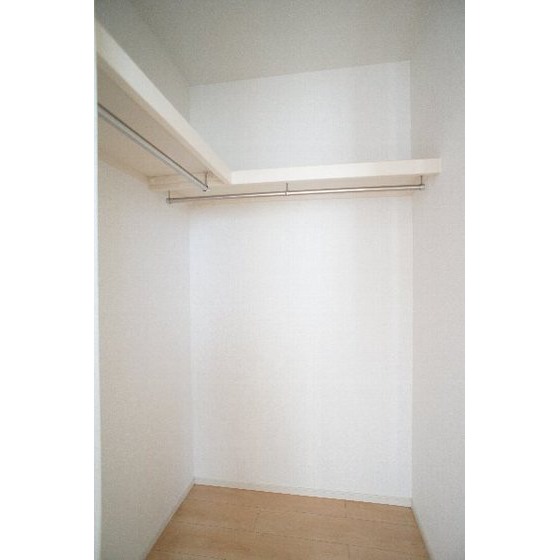 収納　北側洋室の収納