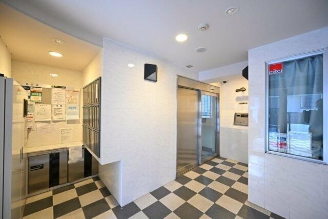 都営大江戸線 若松河田駅 徒歩3分 12階建 築22年の外観写真