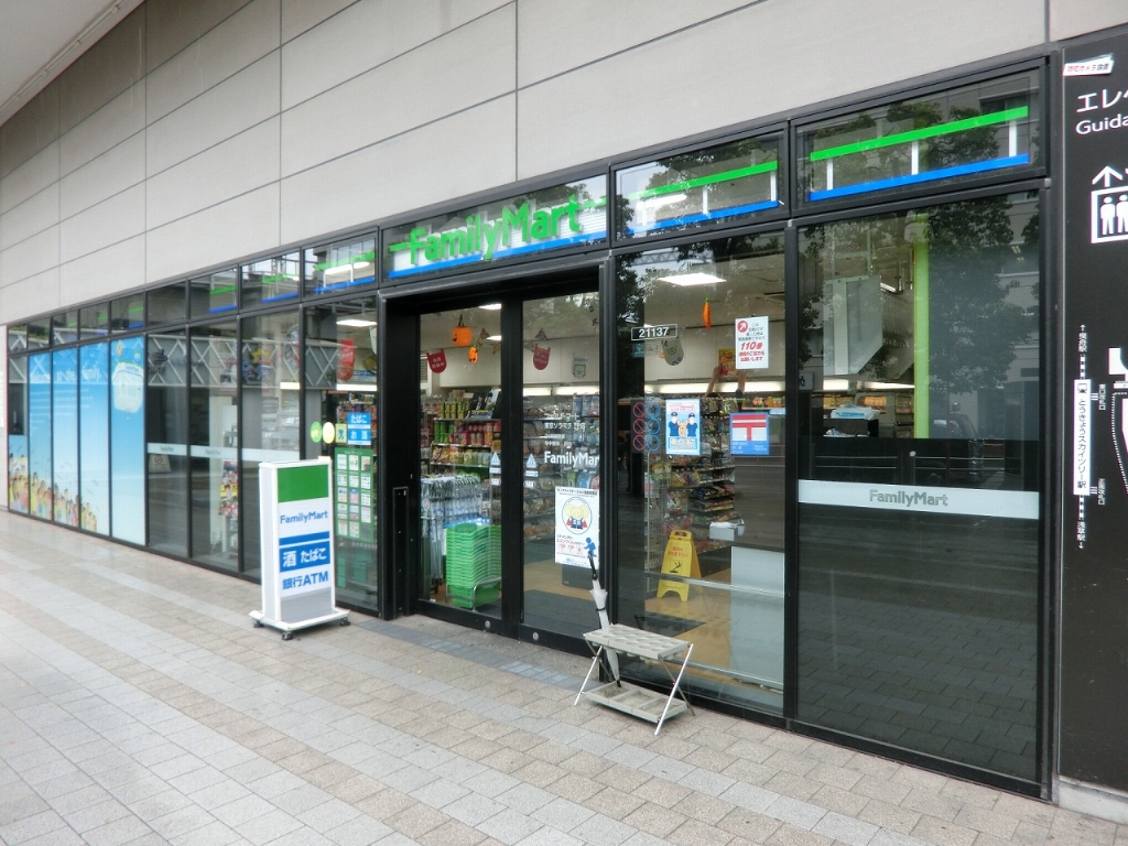 コンビニ　ファミリーマート 東京ソラマチ1F店（コンビニ）まで310m
