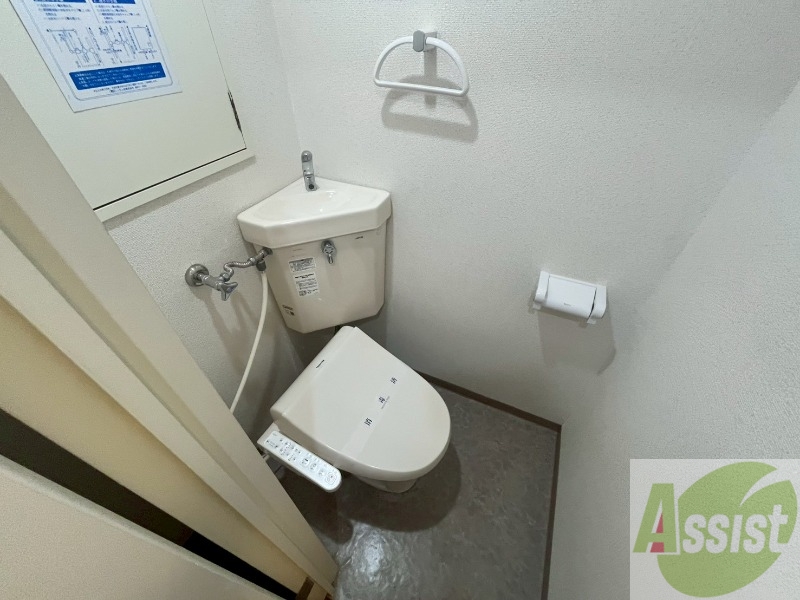 トイレ　トイレです。ウォシュレット付を探している方、おすすめです。