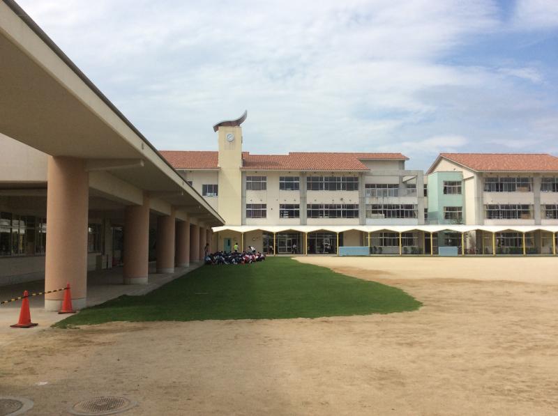 小学校　倉敷市立倉敷南小学校（小学校）まで667m